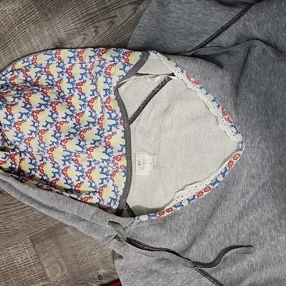 Free People Gray Heather Hoodie with lace and waffle print detail - Picture 5 of 6